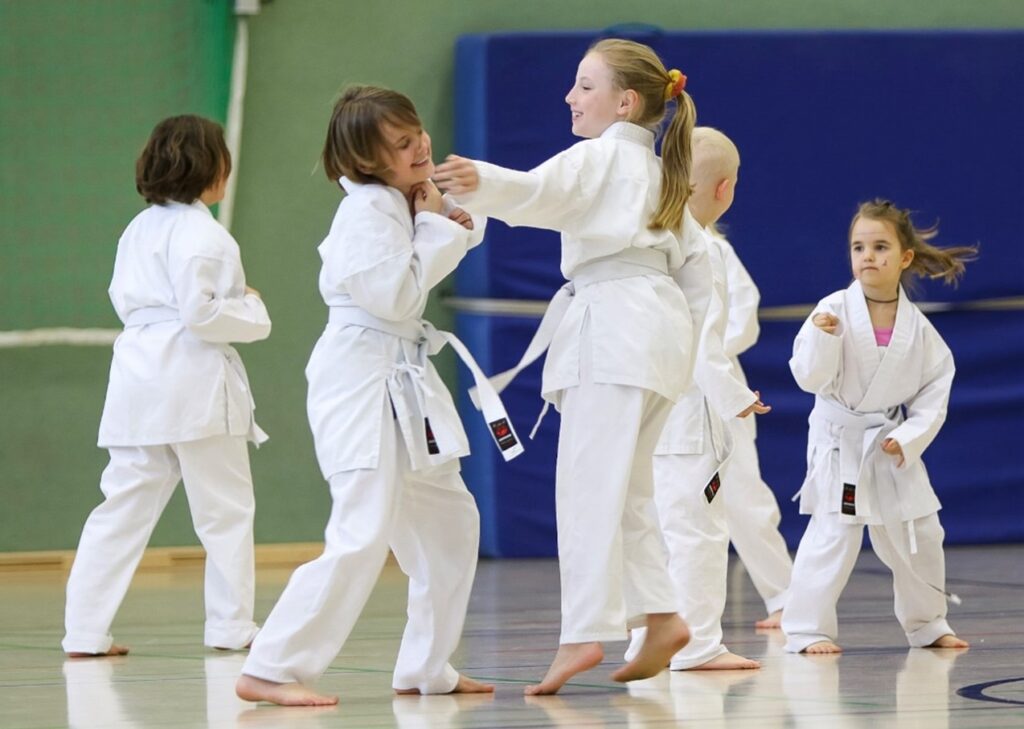 Training für alle Stufen in den Sommerferien beim Detmold Karate im DSV
